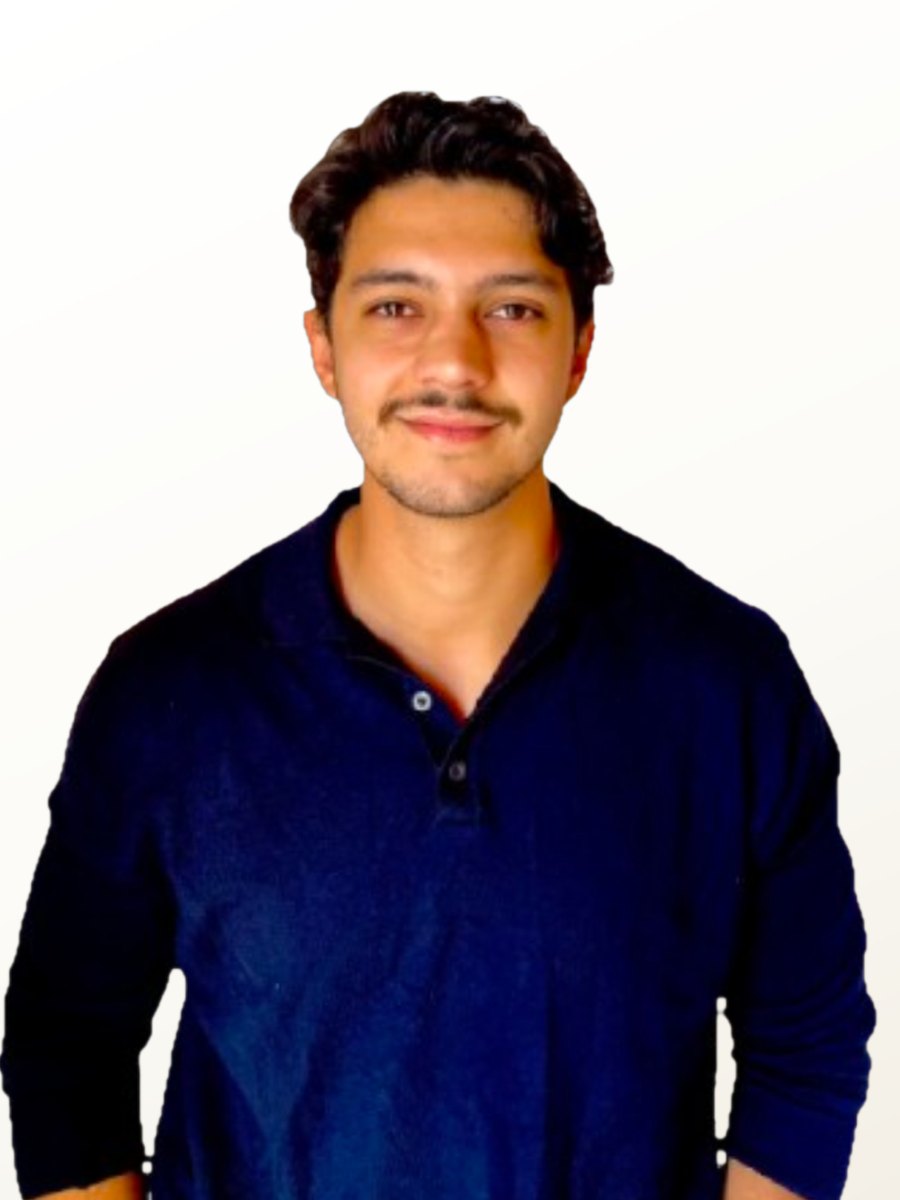 Retrato de Adam Khan Navarro.
